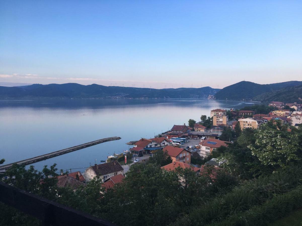 Apartmani Vidikovac Golubac Exterior photo